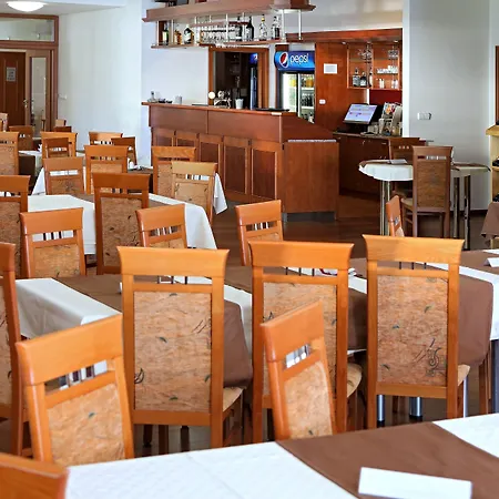 ホテル Aurum チェルニー・ドゥール